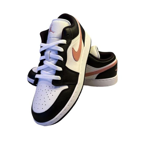 Nike Air Jordan 1 Low Sz 7Y/8.5 Women's NWB - Picture 1 of 7